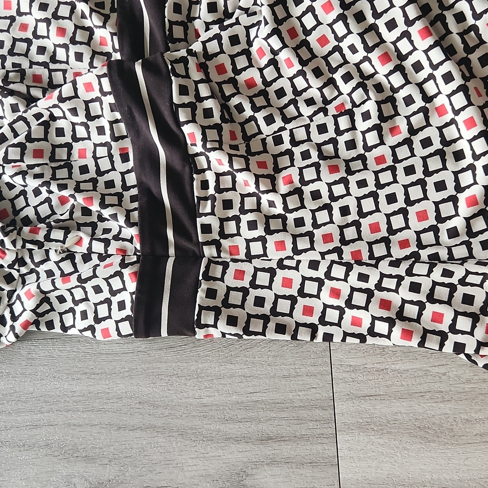 Ann Taylor Size 2. Geometric A Line Dress. Great Condition!! So Soft. - Picture 7 of 7